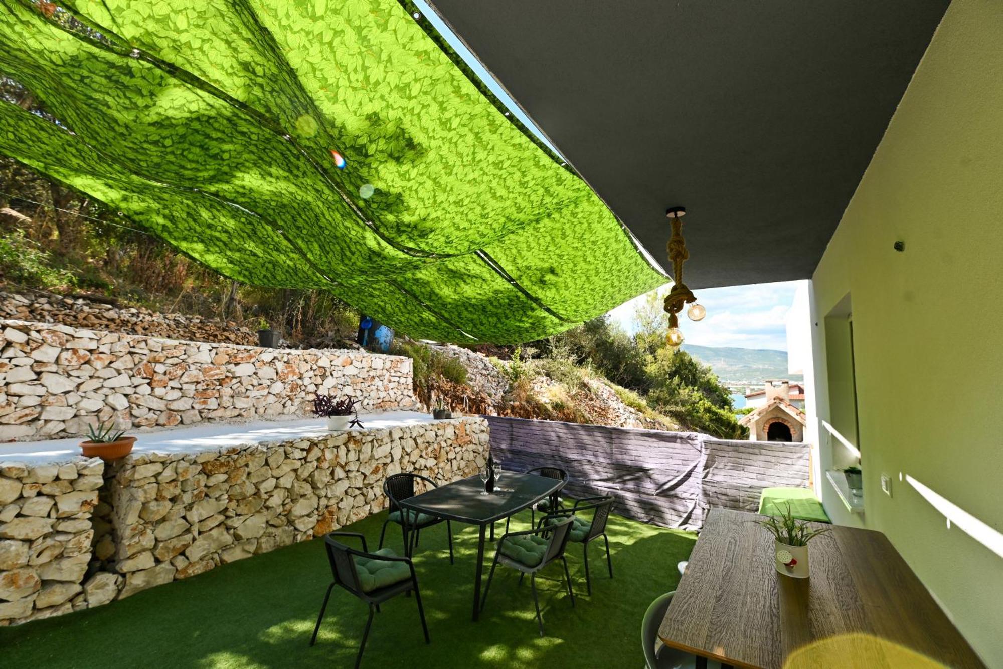 New,Close To The Beach Apartment With Domestic Olive Oil And Wine Trogir Exterior photo