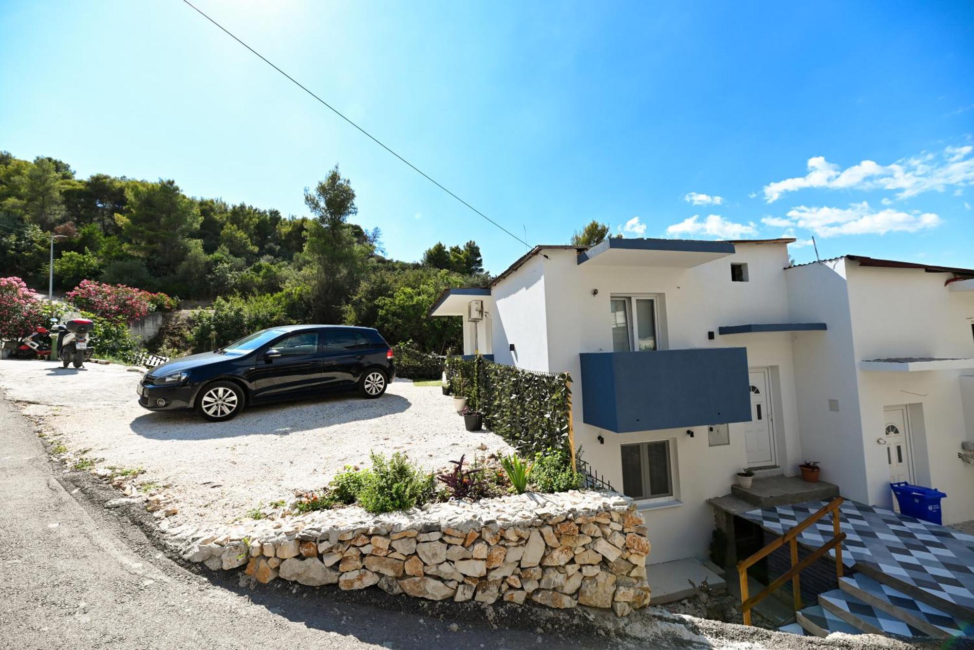 New,Close To The Beach Apartment With Domestic Olive Oil And Wine Trogir Exterior photo